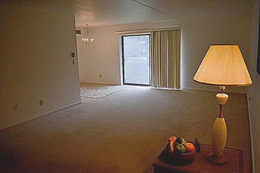 1515 Forest Green Dr, Coraopolis, PA 15108 - #3