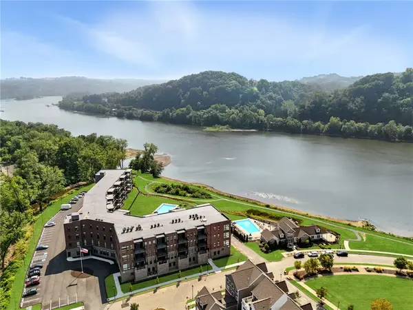 1 1st Street #209, Oakmont, PA 15139