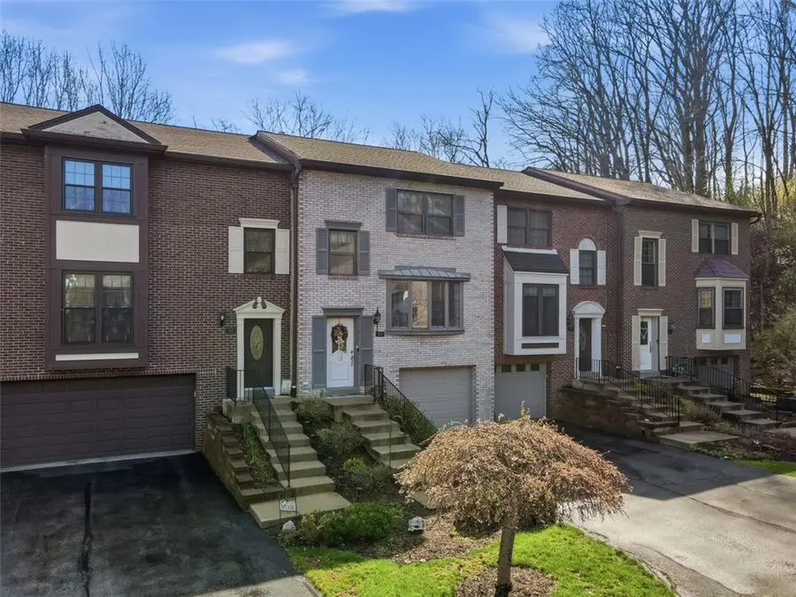 766 Windvue Dr, Pittsburgh, PA 15205 - #2