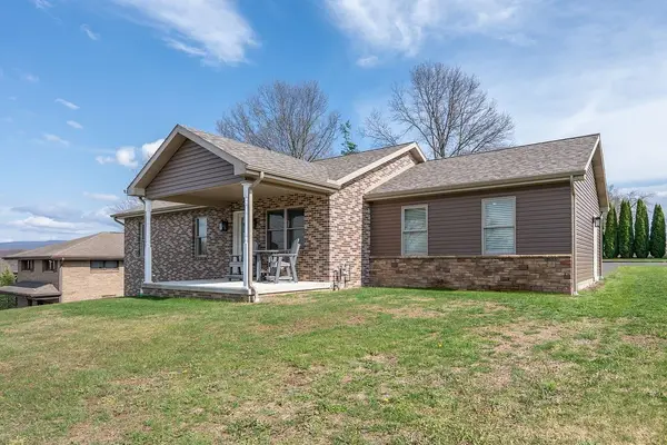 12 Highview St, Latrobe, PA 15650