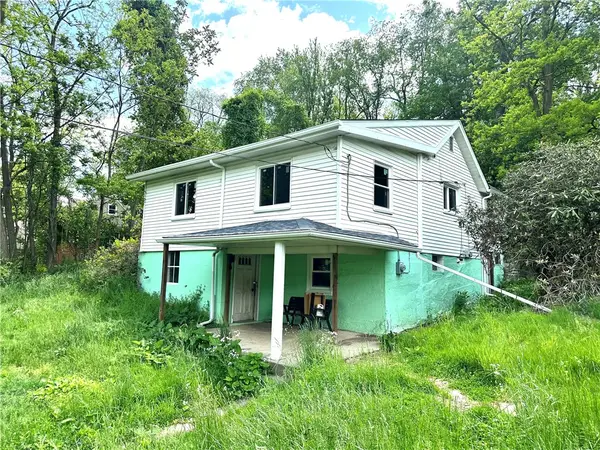 572 Alberts Dr, Monessen, PA 15062