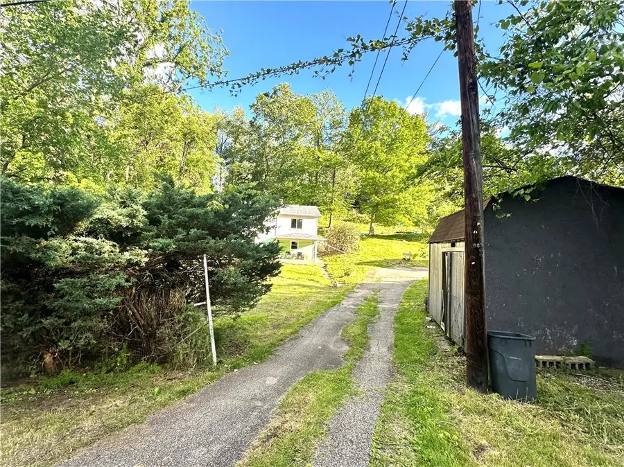 572 Alberts Dr, Monessen, PA 15062 - #2