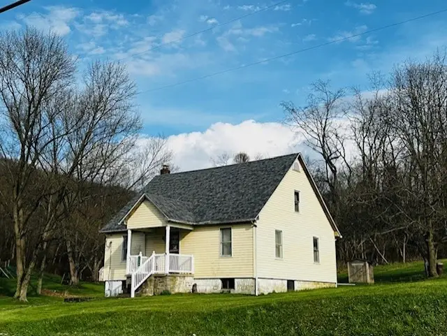 2440 Racetrack Rd, New Stanton, PA 15672 - #1