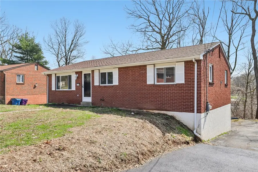 826 Blue Ridge Rd, Pittsburgh, PA 15239 - #2