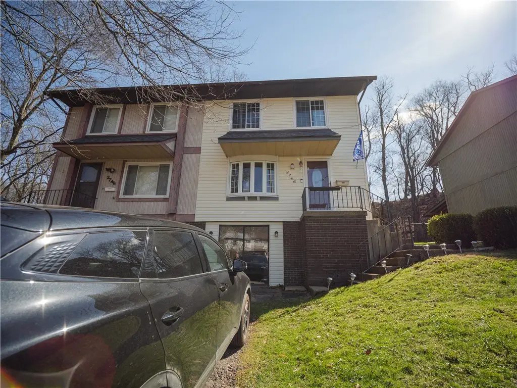 2746 Kingston Dr, Natrona Heights, PA 15065 - #1