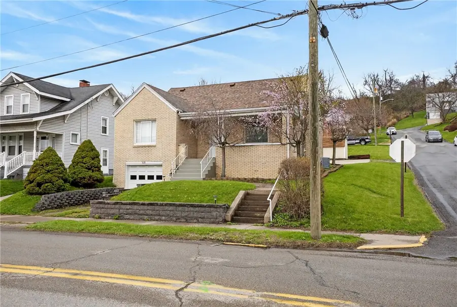 335 E Pike St, Houston, PA 15342 - #3