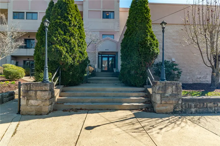 640 5th St #103, Oakmont, PA 15139 - #2