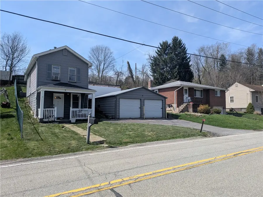 909 E Smithfield St, McKeesport, PA 15135 - #2