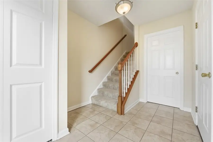 607 Hilton Circle, Oakdale, PA 15071 - #2