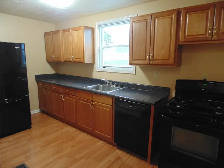 441 Fannie St, McDonald, PA 15057 - #2