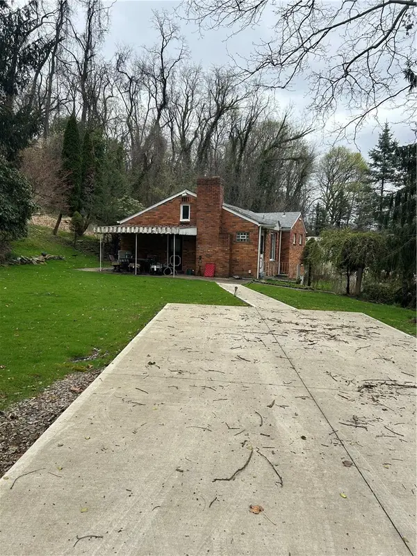 1610 Lafayette Rd, Pittsburgh, PA 15221