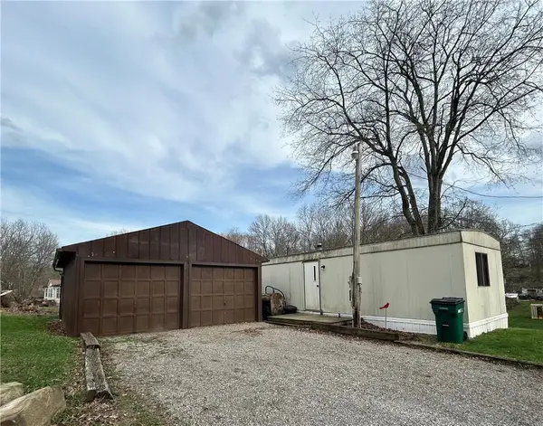 439 Hall Rd, Butler, PA 16001