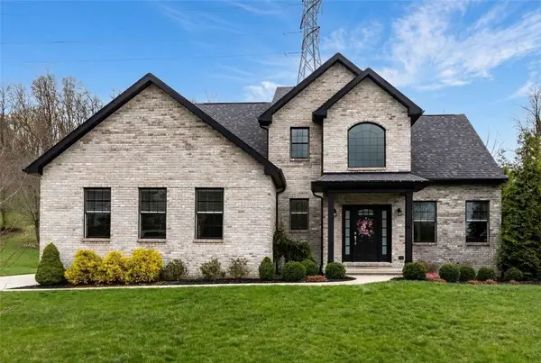 2547 Forest Brook Dr, Pittsburgh, PA 15241