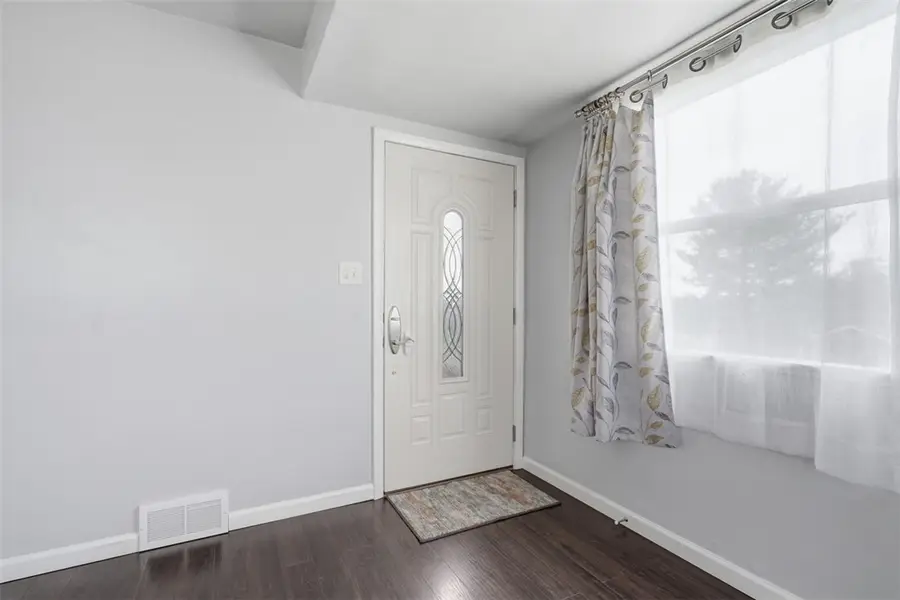 102 Dunbar Dr, Pittsburgh, PA 15235 - #3