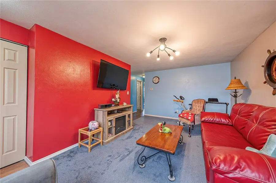 179 Zdina St, Leechburg, PA 15656 - #3