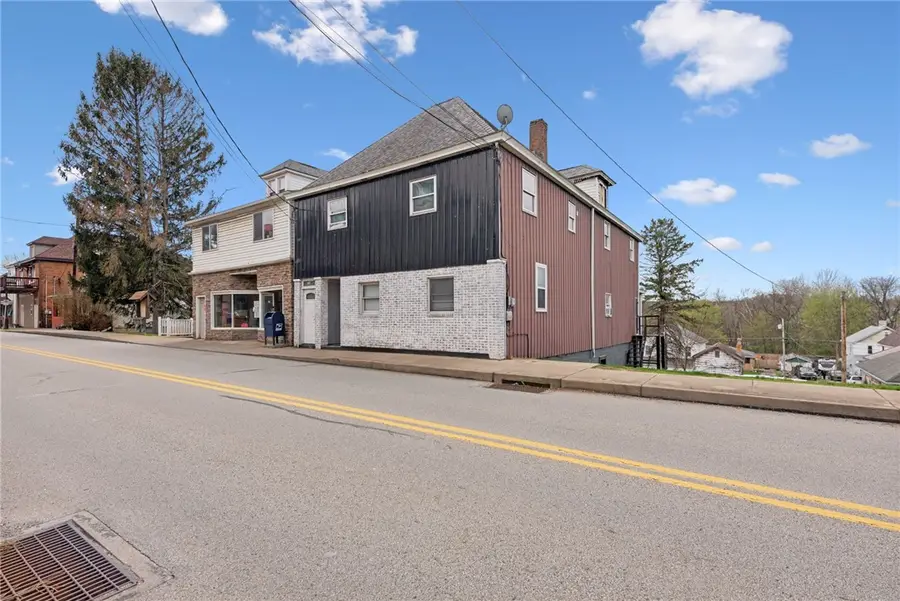 324 Brown St, Everson, PA 15631 - #2