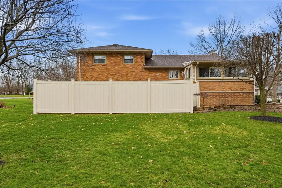 17 Bellaire Drive, New Castle, PA 16105 - #3