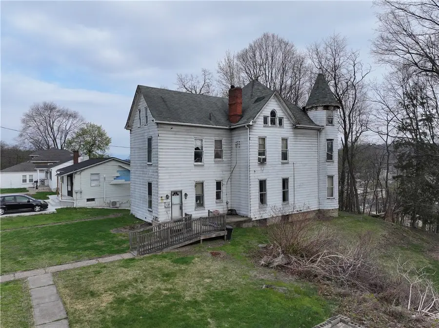 1229 Mccabe Ave., Coraopolis, PA 15108 - #2