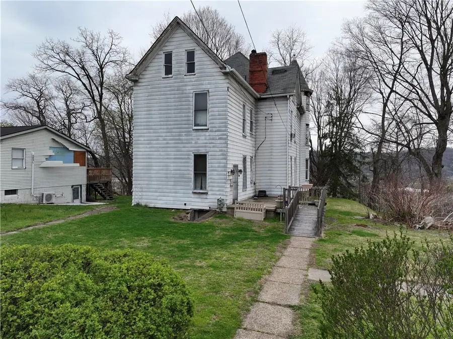 1229 Mccabe Ave., Coraopolis, PA 15108 - #3