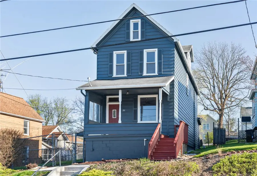 711 9th St, Irwin, PA 15642 - #2