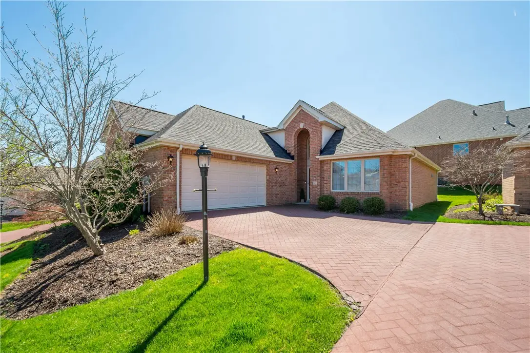 111 Prestonwood Ln, Canonsburg, PA 15317 - #1