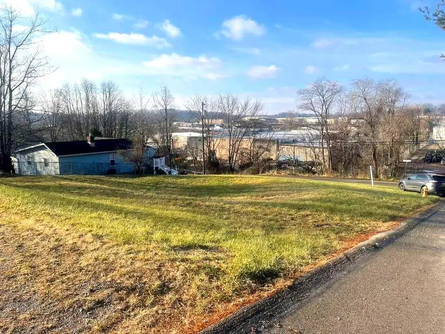 5401 Willow St, Bethel Park, PA 15102 - #3