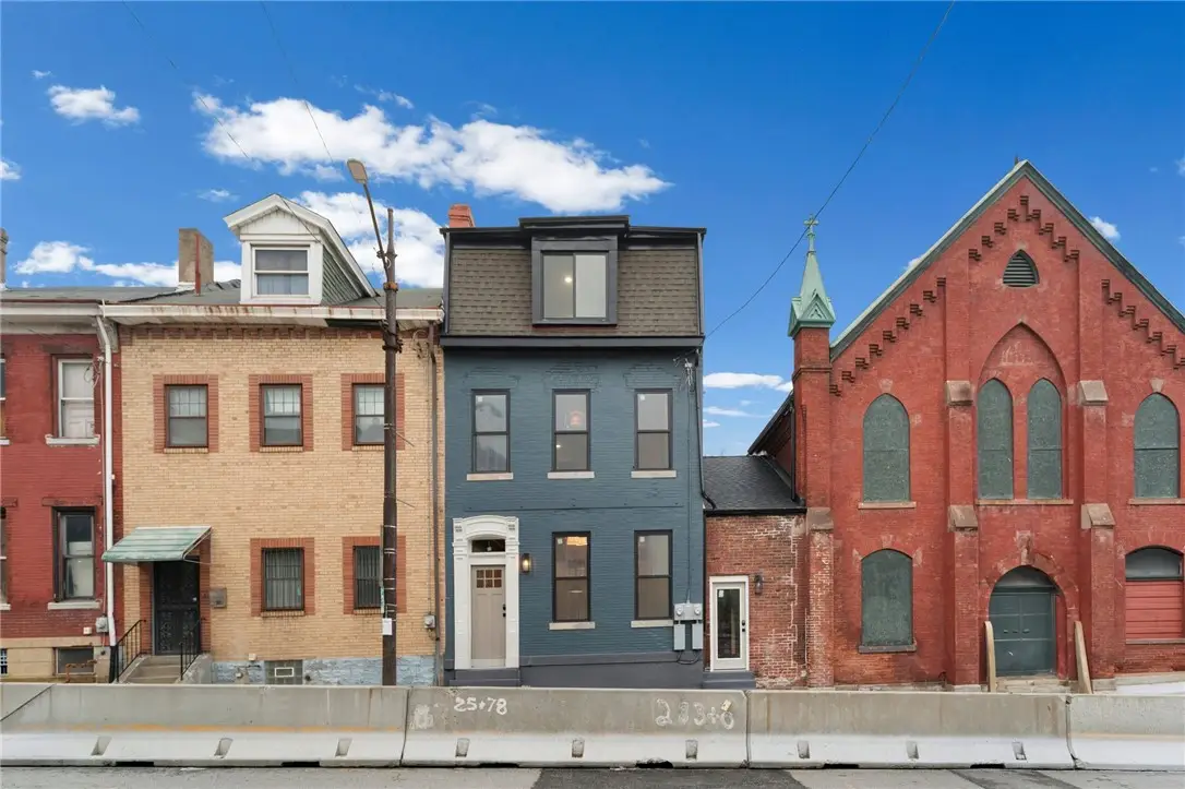 2035 Forbes Ave, Pittsburgh, PA 15219 - #1