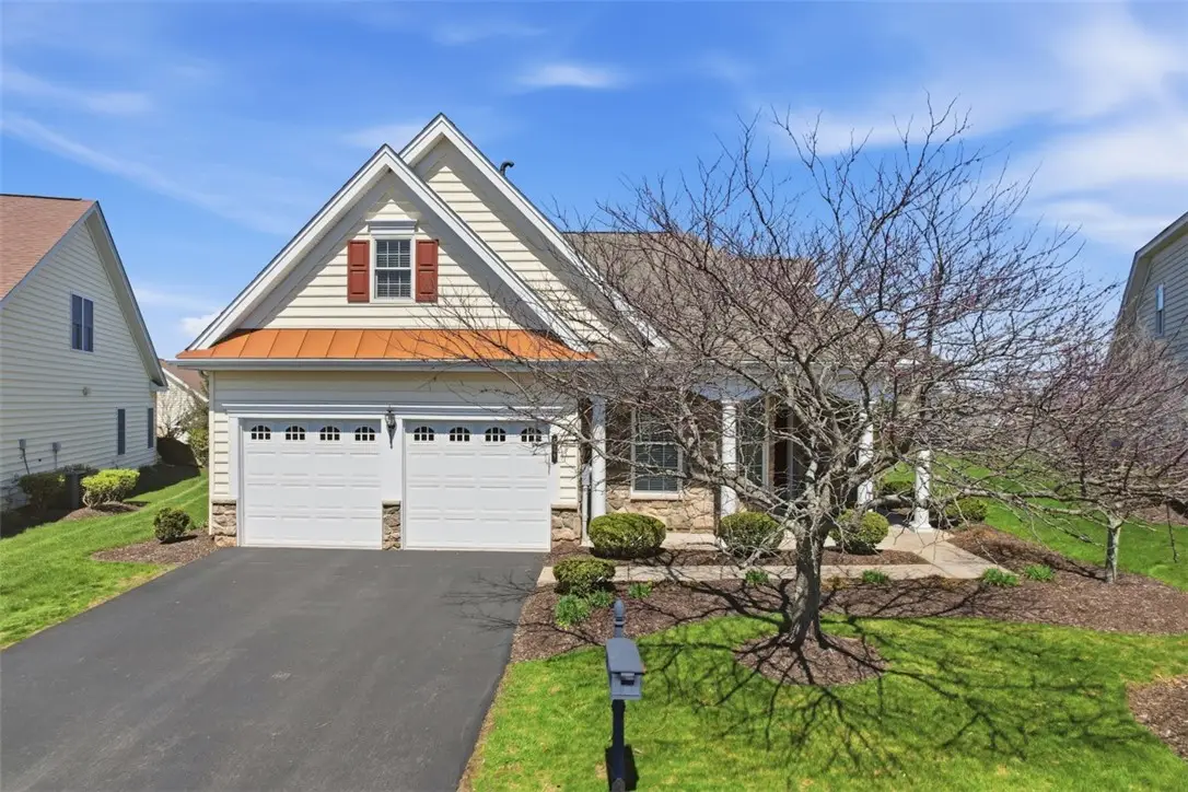 529 Pioneer Ln, Freedom, PA 15042 - #1