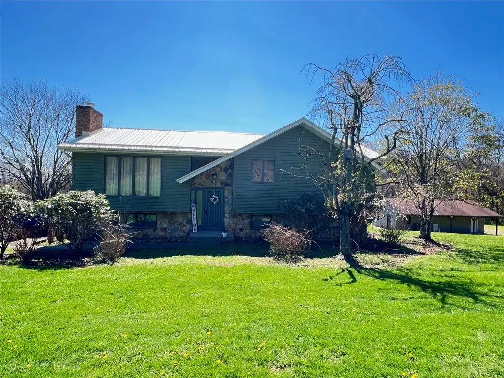 671 York Run Rd, Smithfield, PA 15478 - #1