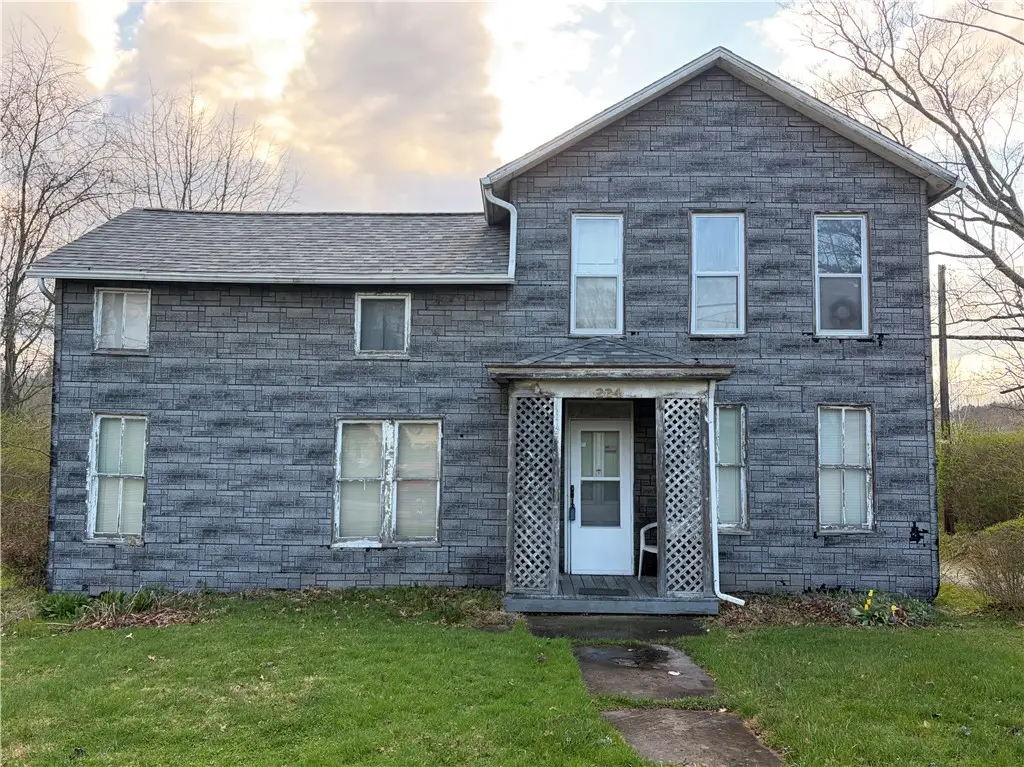 224 S Shenango St, Mercer, PA 16137 - #1