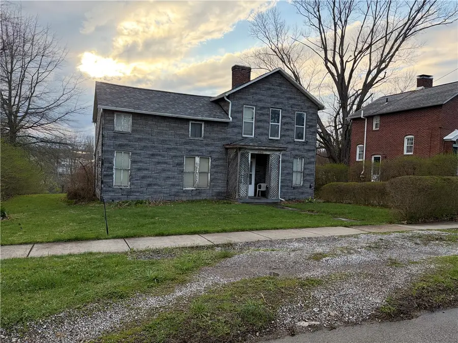 224 S Shenango St, Mercer, PA 16137 - #2