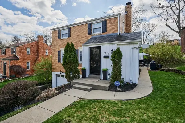 1416 Senior Dr, Pittsburgh, PA 15227