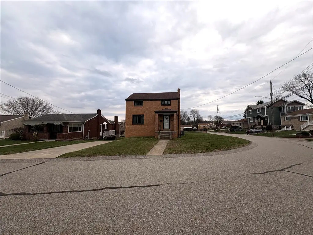 1114 Cascade Dr, Homestead, PA 15120 - #1