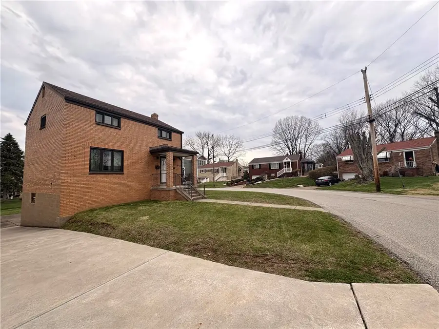 1114 Cascade Dr, Homestead, PA 15120 - #2