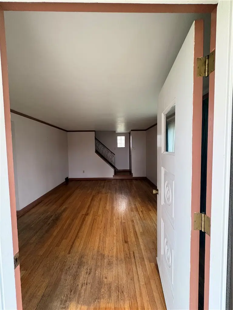 1114 Cascade Dr, Homestead, PA 15120 - #3