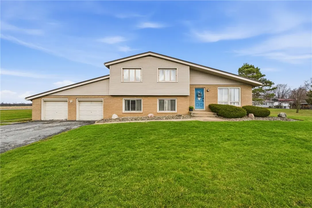 37 Carlisle Rd, Transfer, PA 16154 - #1