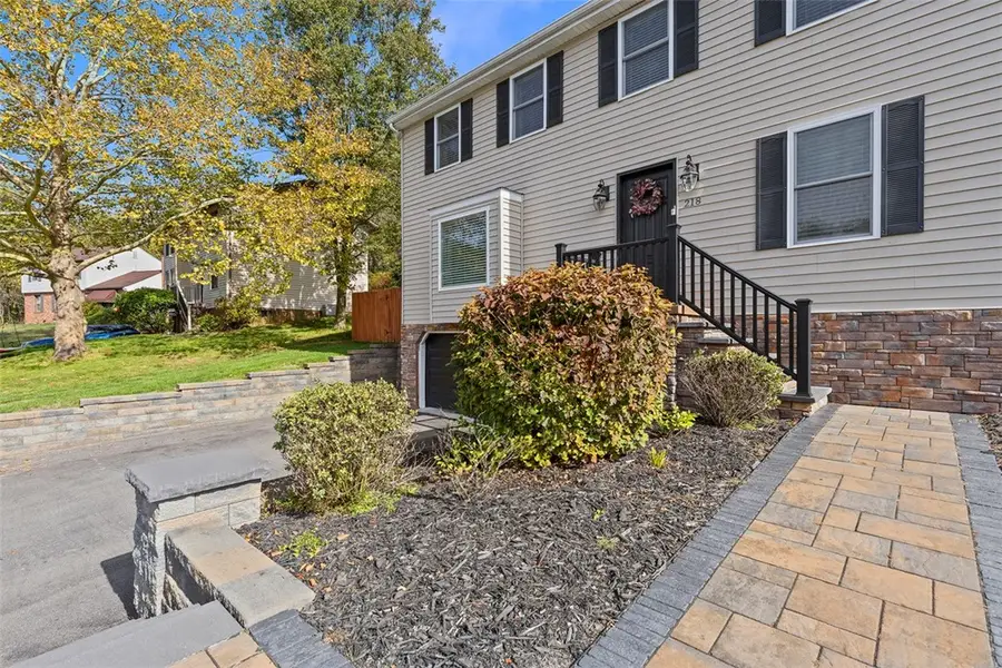 218 Lakeside Dr, McKees Rocks, PA 15136 - #3