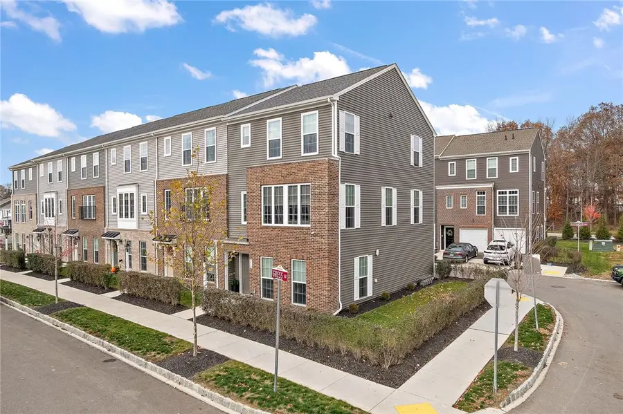 202 Gress Rd, Cranberry, PA 16066 - #2