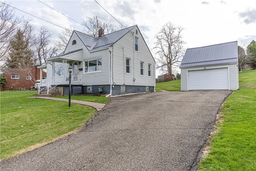 237 Montana Ave, New Kensington, PA 15068 - #2