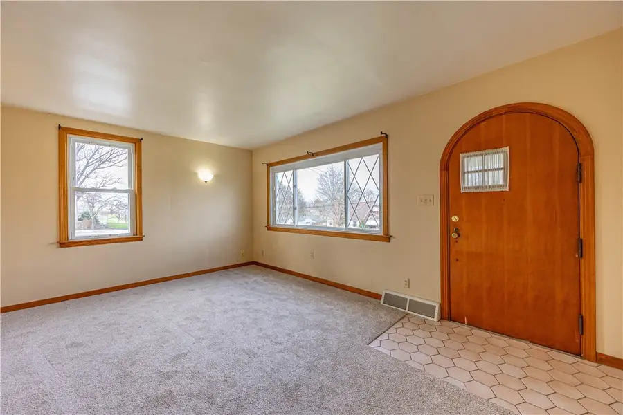 237 Montana Ave, New Kensington, PA 15068 - #3