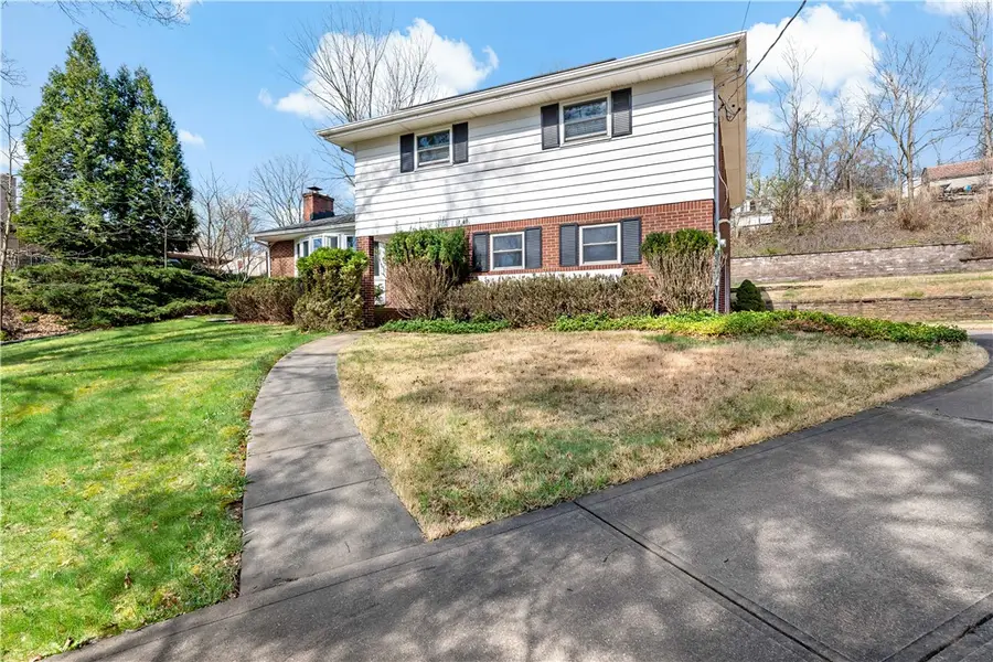 1466 Laurel Dr, Pittsburgh, PA 15235 - #2