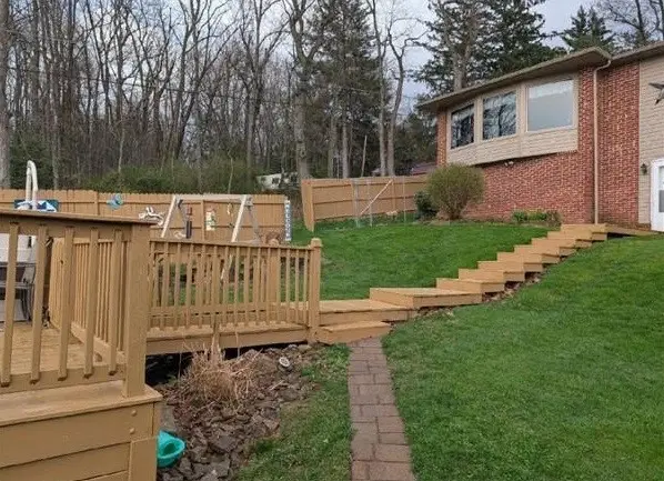 210 Hopwood-clsprg Rd, Hopwood, PA 15445