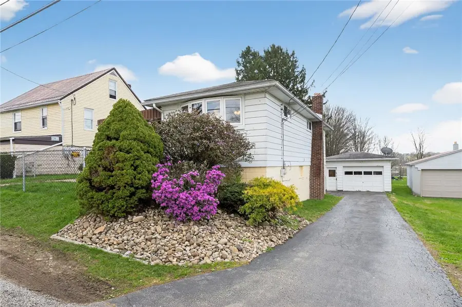 422 Buckeye St, Greensburg, PA 15601 - #2