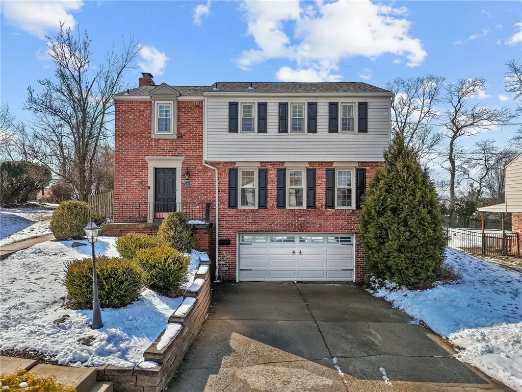 5783 Glen Ora Dr, Bethel Park, PA 15102 - #1