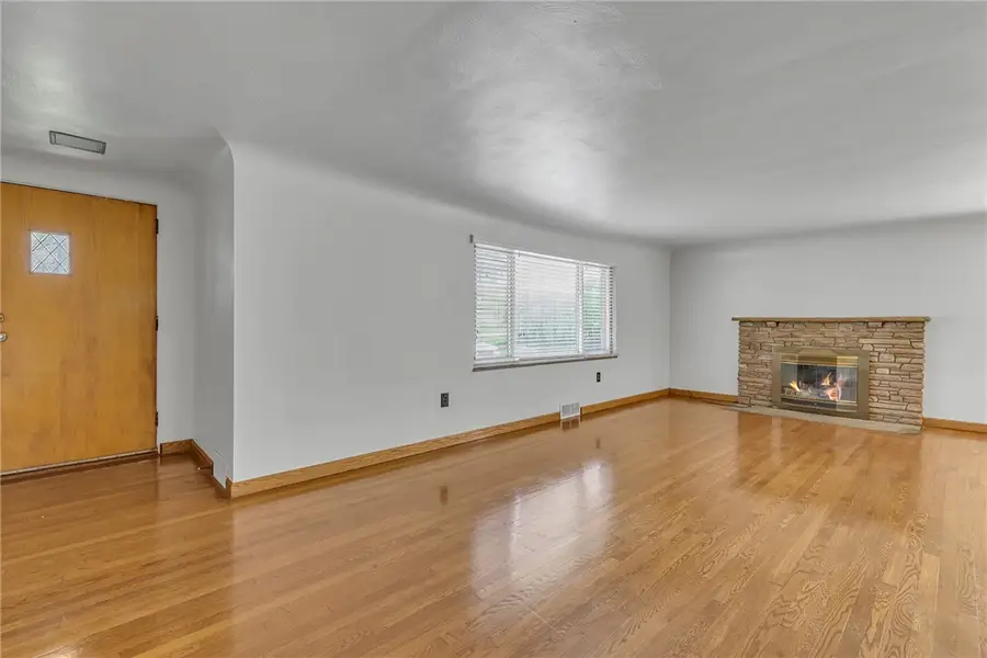 1720 Conway Wallrose Rd, Freedom, PA 15042 - #3