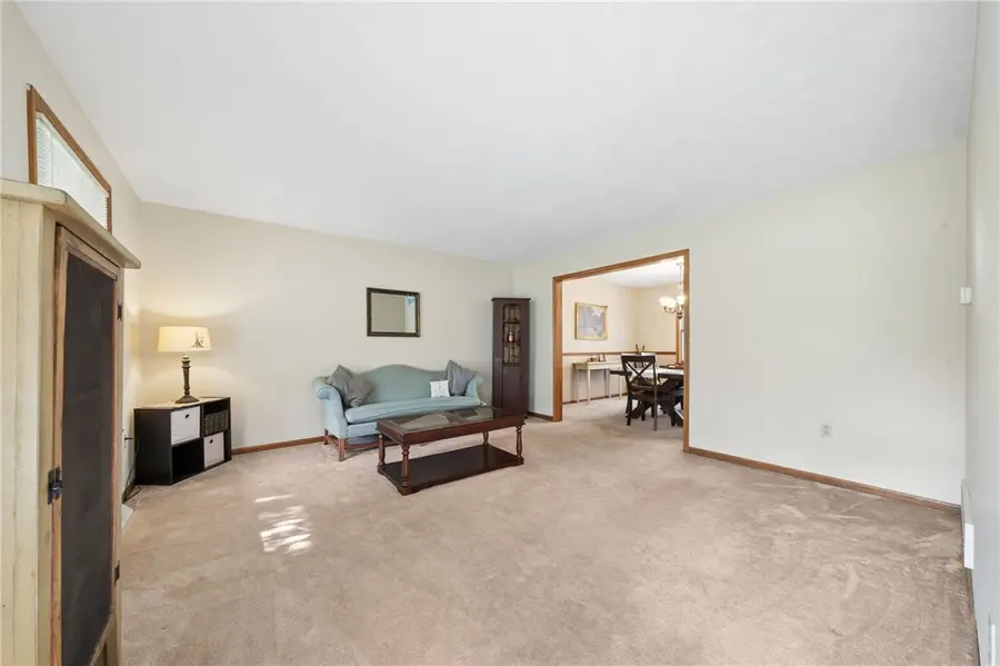 3239 Ridgeway Rd, Greensburg, PA 15601 - #2