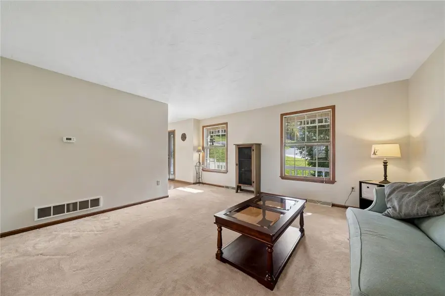 3239 Ridgeway Rd, Greensburg, PA 15601 - #3