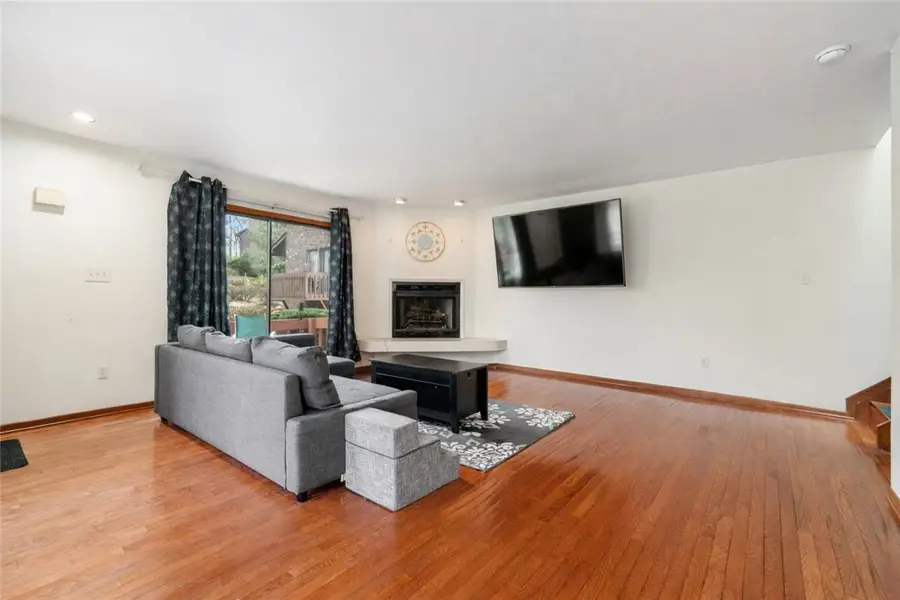 420 Spring Run Dr, Monroeville, PA 15146 - #2