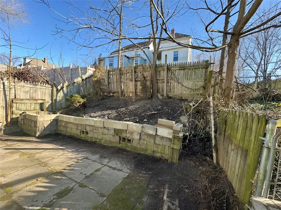 135 Church St, Washington, PA 15301 - #2