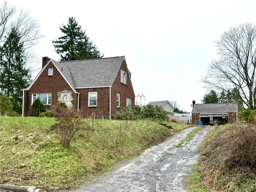 1724 Eastbrook Road, New Castle, PA 16101 - #2